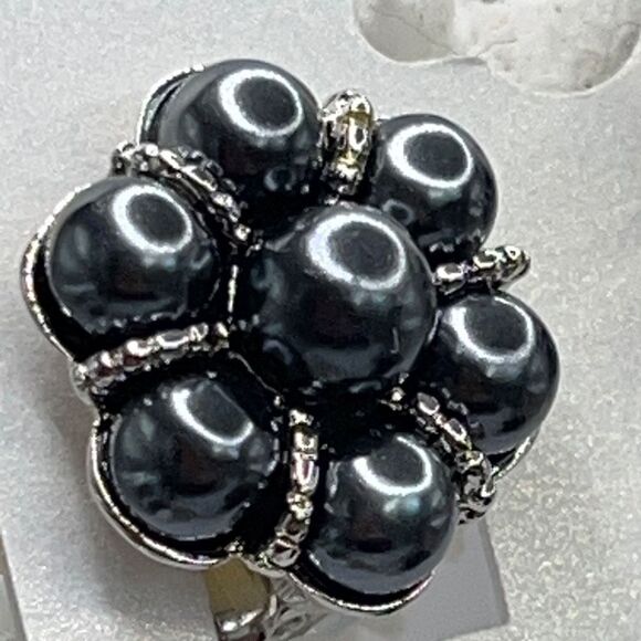 Drapers & Damons Clip on Beaded  Earrings $16ea / 3 for $25 - Picture 3 of 8